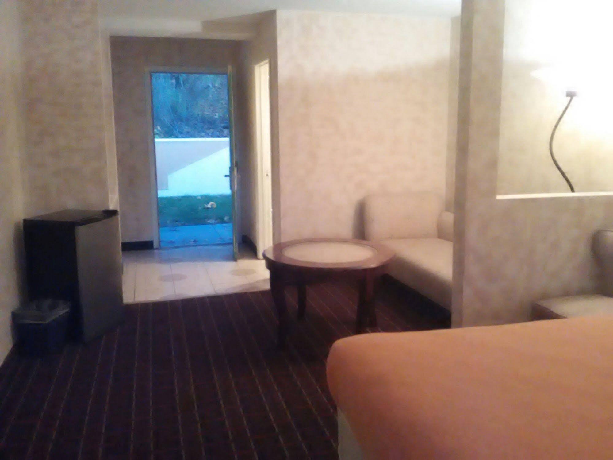 Executive Inn Coopersburg Екстериор снимка